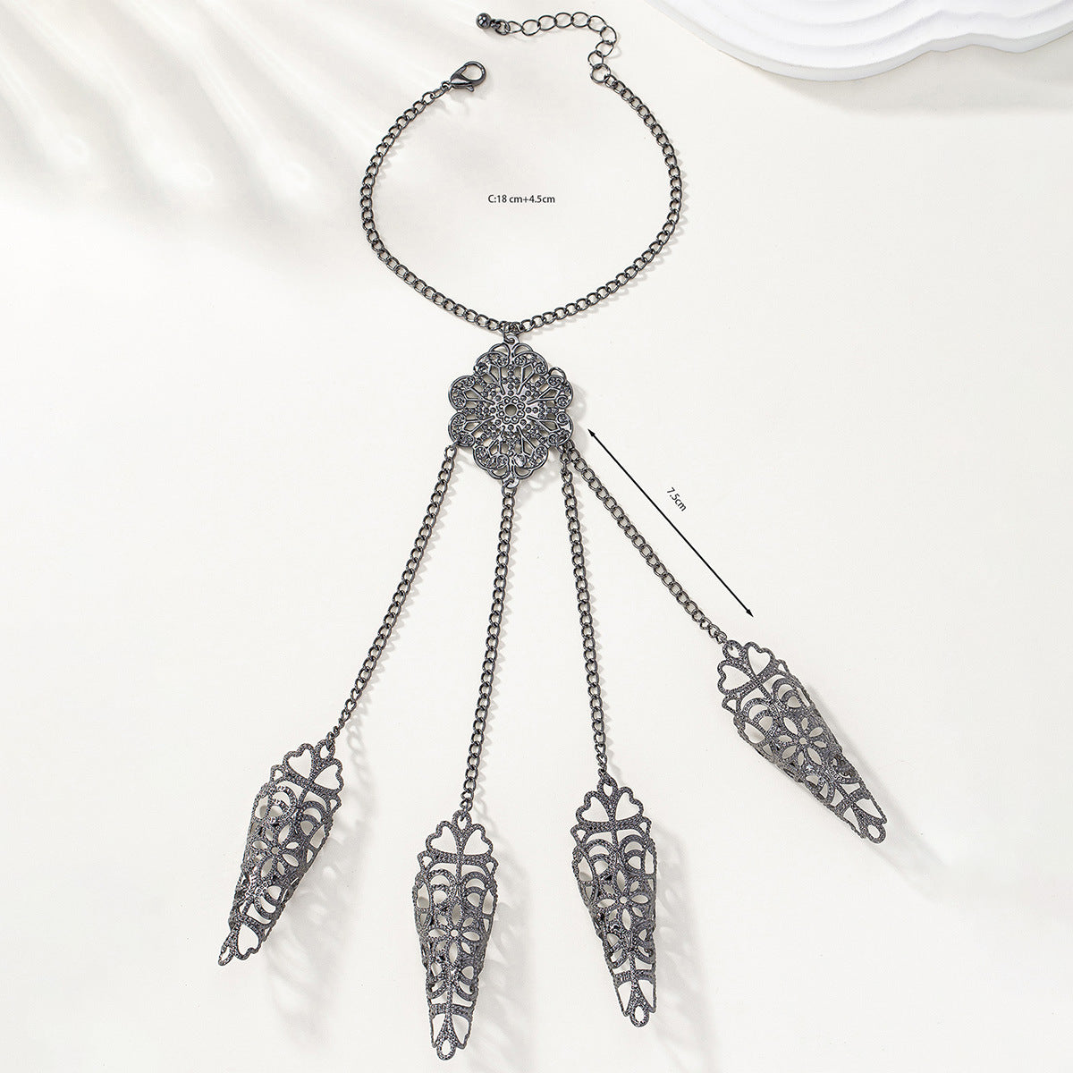 Gothic Style Mitten-type Bracelet